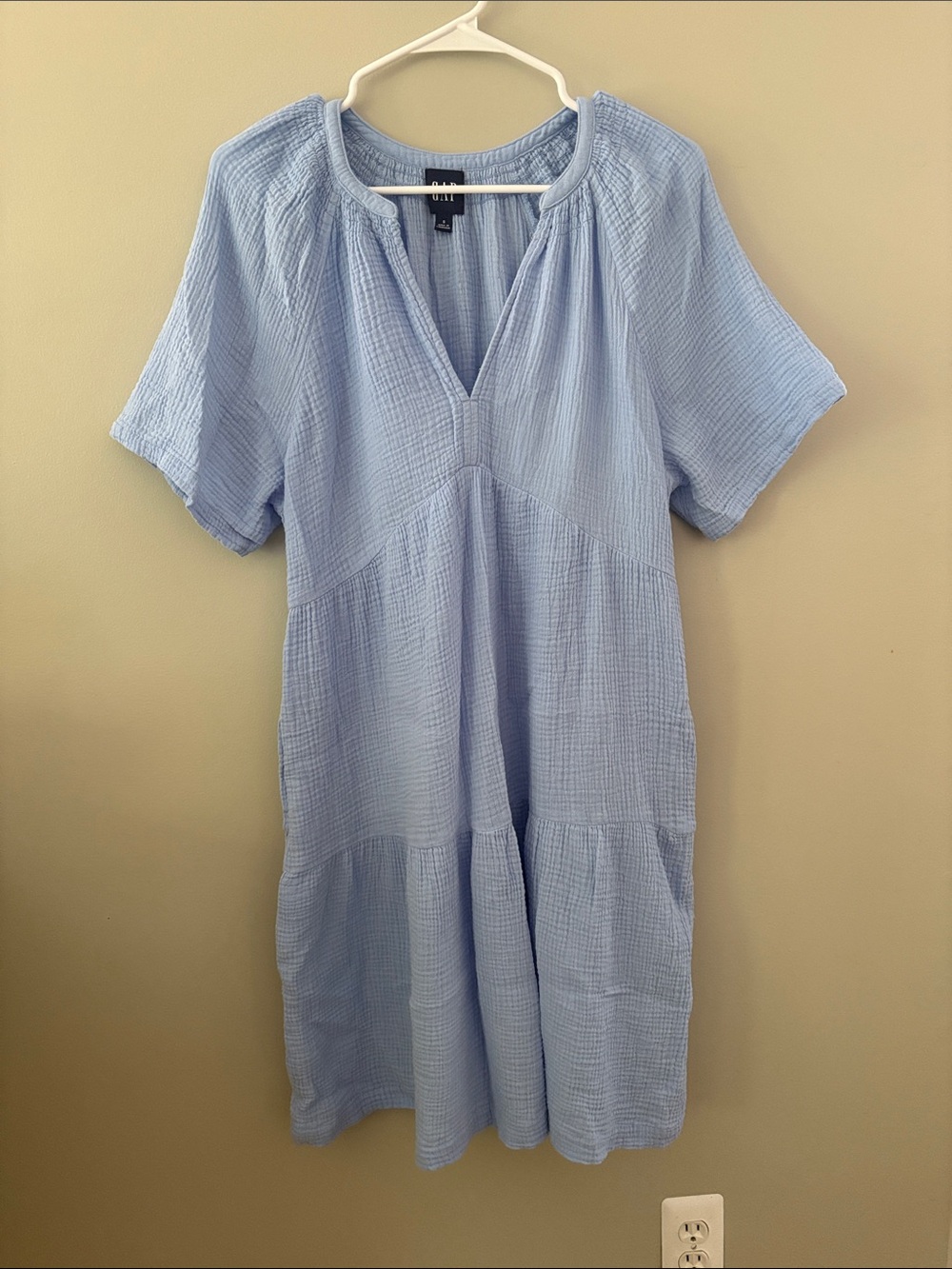 GAP Women's Light Blue V-Neck Tiered Summer Dress Size Small
